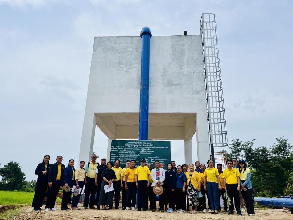 รองนายกเทศมนตรีตำบลเหล่าปอแดง ต้อนรับ นายชานน วาสิกศิริ รองผู้ว่าราชการจังหวัดสกลนคร ลงพื้นที่ตรวจโครงการงบพัฒนาจังหวัด