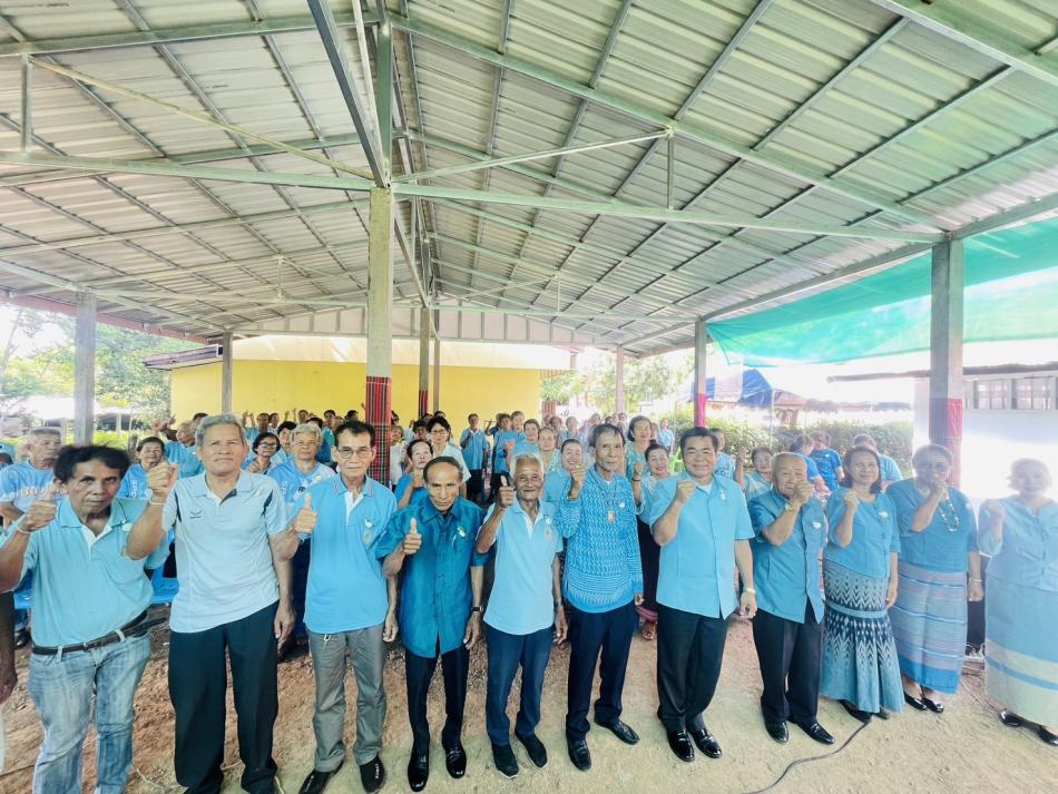 นายสุทัศน์ โคตรธรรม เป็นประธานในพิธีเปิดโครงการส่งเสริมผู้สูงอายุ ร่วมกับผู้ใหญ่บ้าน เจ้าหน้าที่โรงพยาบาลส่งเสริมสุขภาพตำบลเหล่าปอแดงและ อสม.ทั้ง 12 หมู่บ้าน ในเขตเทศบาลตำบลเหล่าปอแดง กล่าวคำถวายราชสดุดีเนื่องในวันแม่แห่งชาติ ณ ศาลาประชาคม บ้านหนองแคน