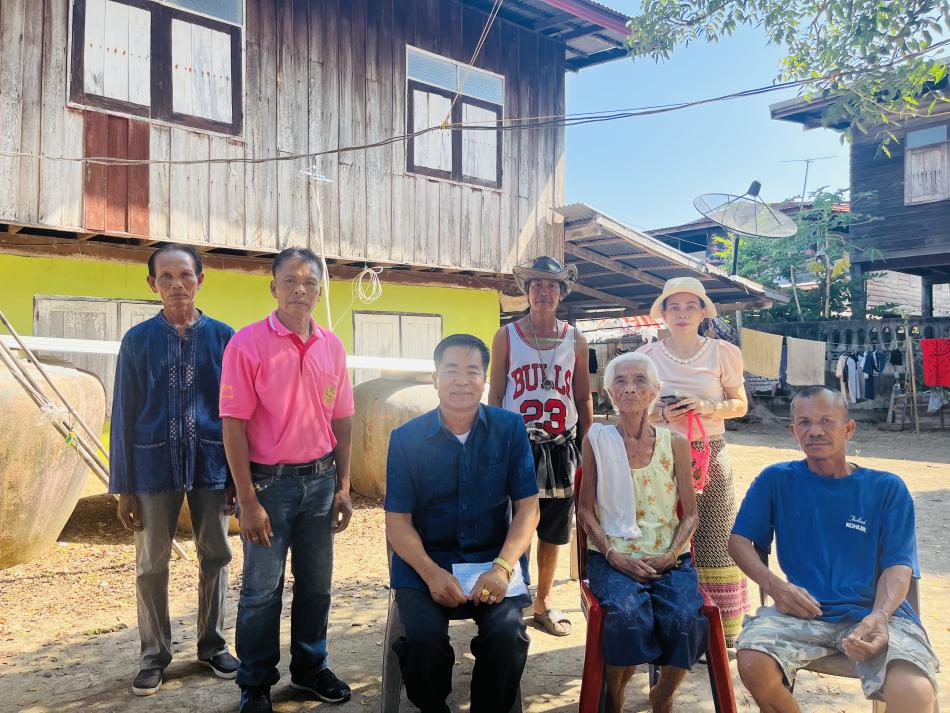 นายกเทศมนตรี พร้อมคณะผู้บริหาร หัวหน้าส่วนราชการ และพนักงานเทศบาลตำบลเหล่าปอแดง เดินรณรงค์ให้ความรู้ พร้อมกับลงทะเบียนไทยดี(Thaid) ให้กับประชาชนบ้านท่าวัดหมู่ ที่ 9